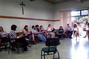 Movimentos sociais, advogados populares e professores discutem os rumos da luta pela democratização da justiça.