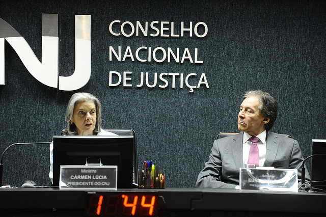 36932784490_d99d39de4a_z